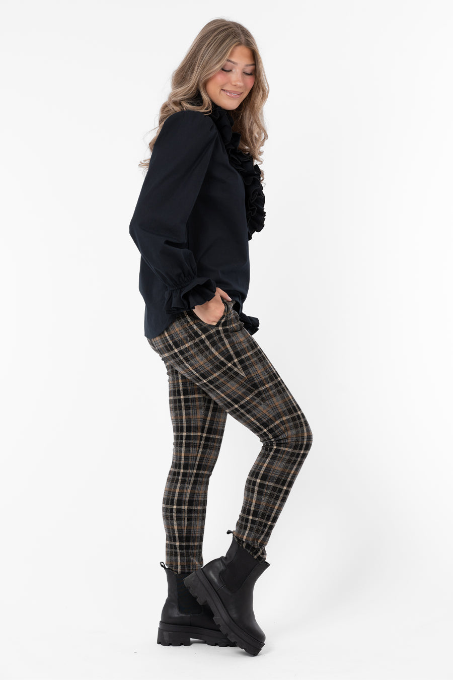 Harvey Pants Black/Fudge/Grey – byxor från Capri Collection