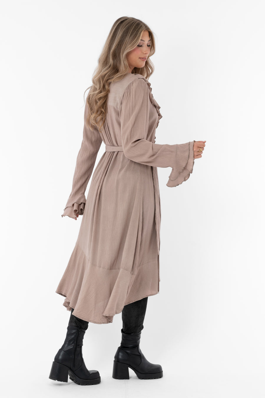 Adeline Dress Caffe Latte – klänningar från Capri Collection