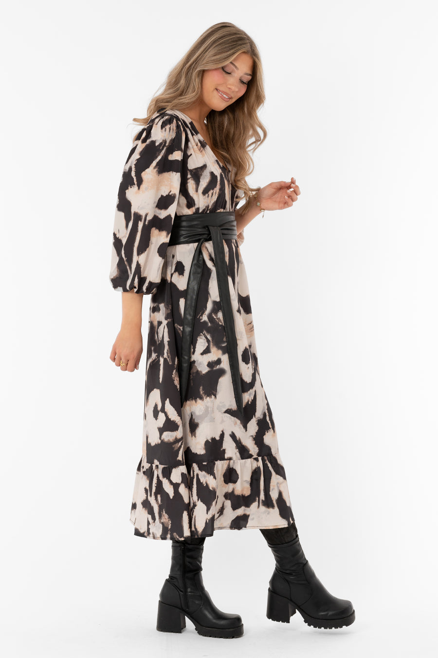 Arwen Dress Black/Champagne – klänningar från Capri Collection