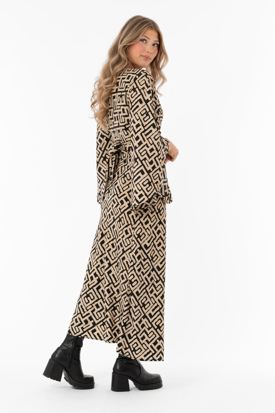 Giovanna Skirt Black/Sand/Gold – kjolar från Capri Collection