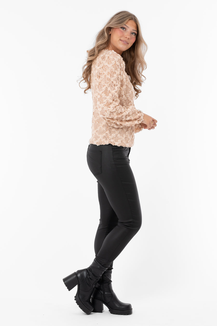 Isolde Blouse Rose Champagne – toppar från Capri Collection