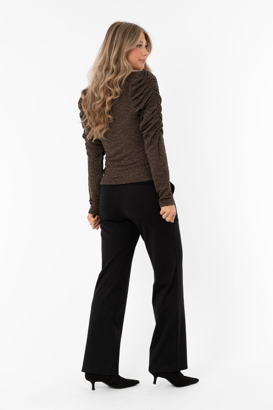 Maisie Top Espresso – toppar från Capri Collection