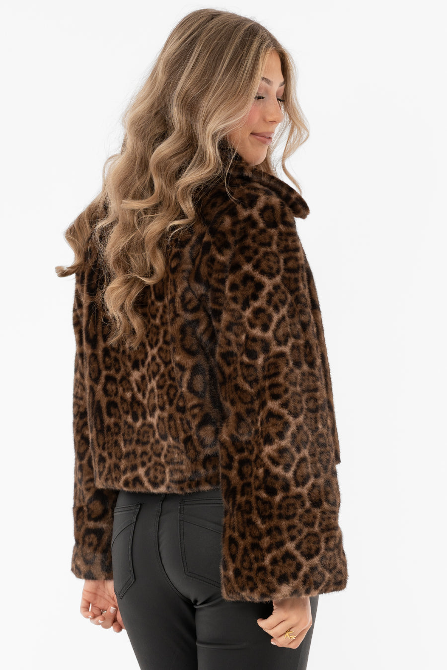 Minou Fur Jacket Chestnut/Black – ytterplagg från Capri Collection