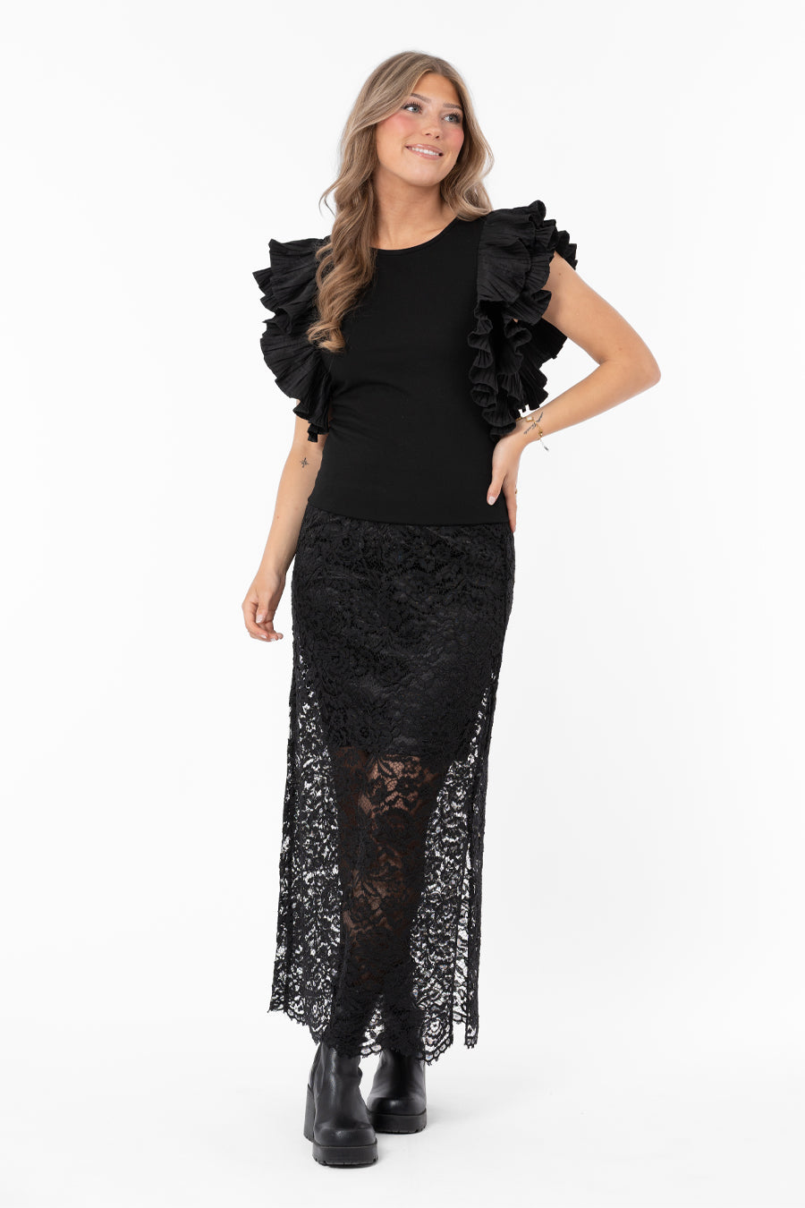 Shirley Lace Skirt Black – kjolar från Capri Collection