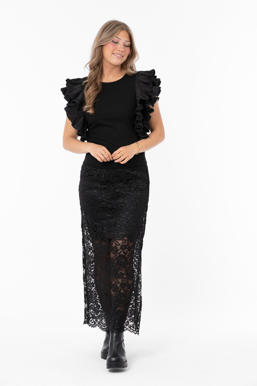 Shirley Lace Skirt Black – kjolar från Capri Collection