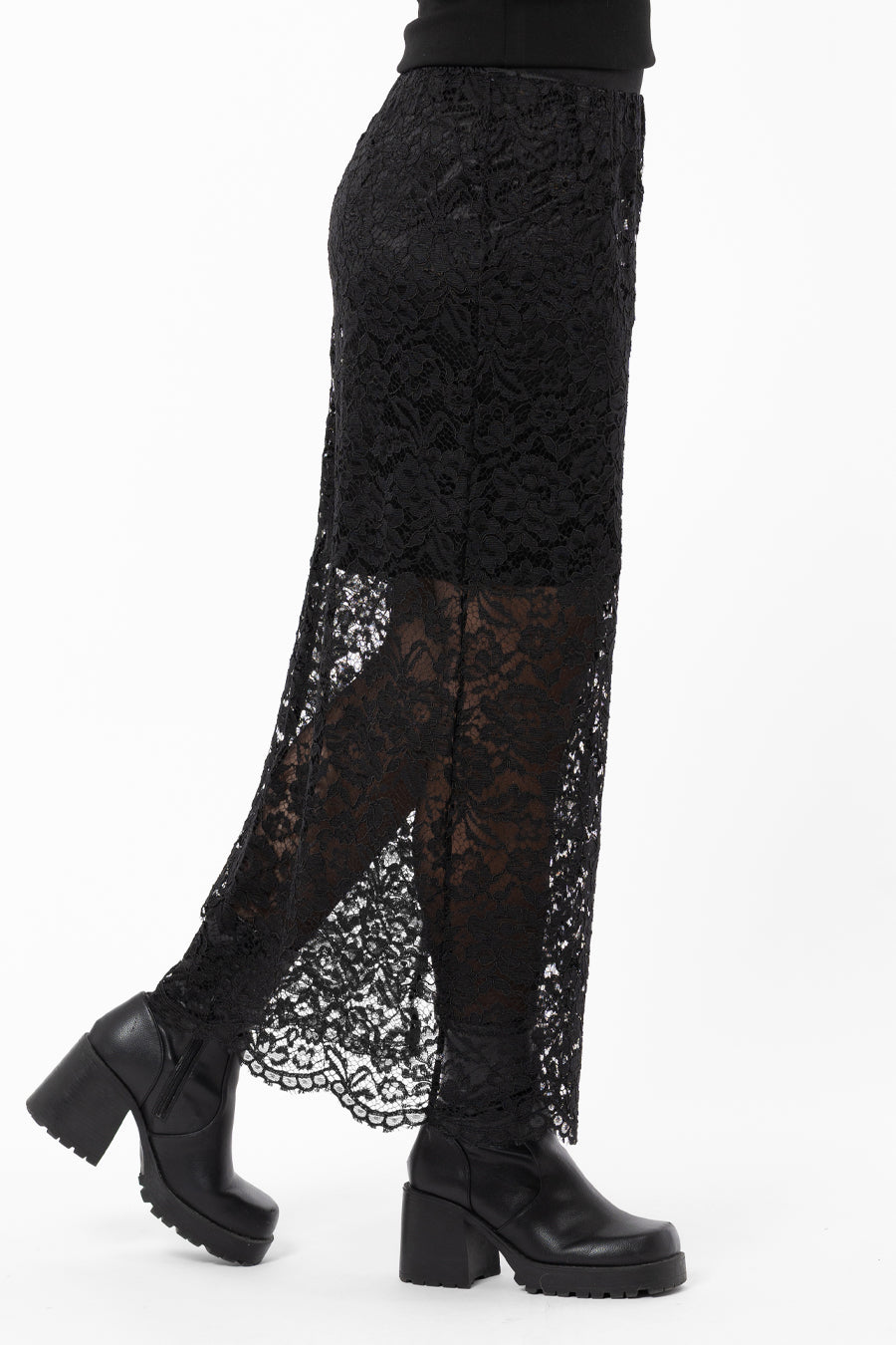 Shirley Lace Skirt Black – kjolar från Capri Collection